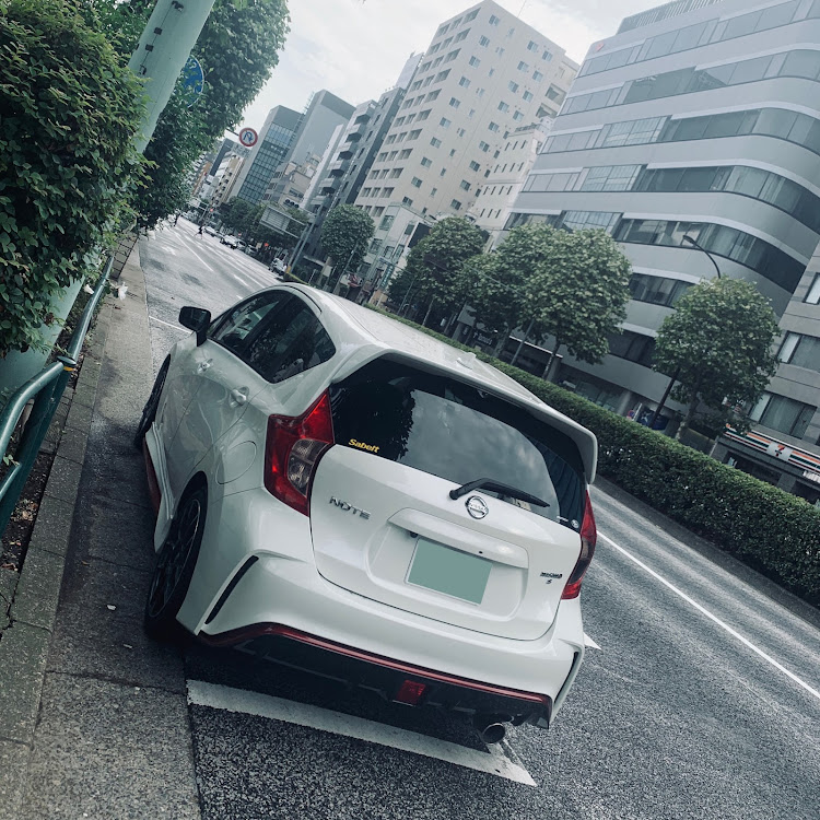ノートのNISMO・ノートニスモ s・note NISMO S・やっちゃえ日産・ニッサンに関するカスタム事例の投稿画像1枚目