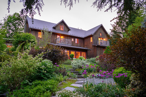 House with garden 2