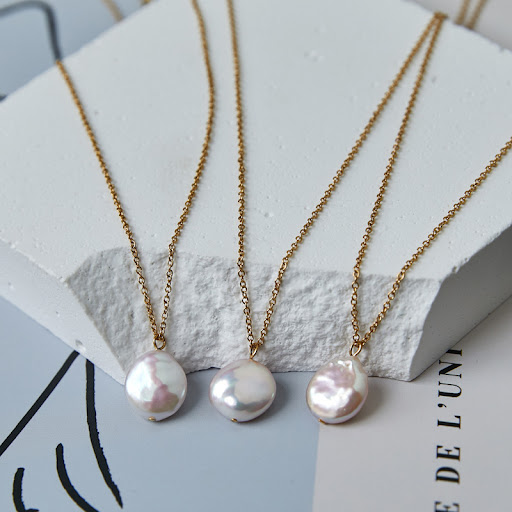 Title 3, Freshwater Pearl Flat Round Peace Buckle Neckla...