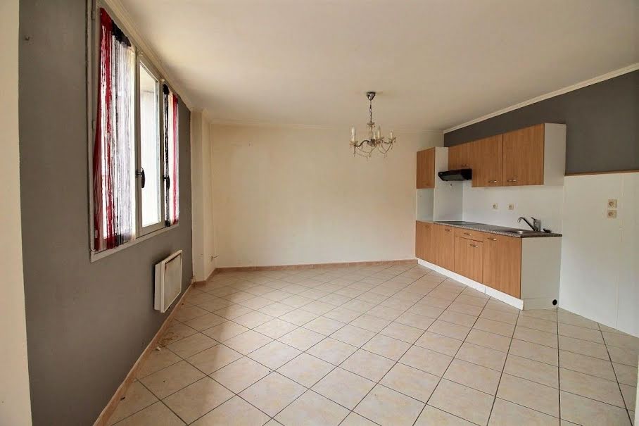 Vente appartement 2 pièces 81 m² à Loriol-sur-Drôme (26270), 98 000 €