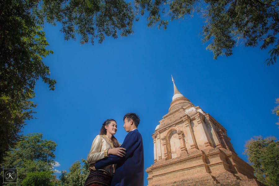 Pulmafotograaf Nakharin Arunpattharawanit (kolinstudio). Foto tehtud 1 jaanuar 2017