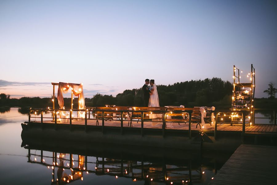 Fotógrafo de casamento Anatoliy Skirpichnikov (djfresh1983). Foto de 14 de agosto 2017