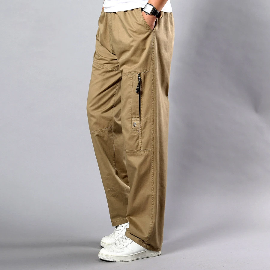 Pantaloni Casual Uomo Dritti Larghi Cotone Taglie Forti Sportivi. Comfort e libertà di movimento. Perfetti per sport e tempo libero.