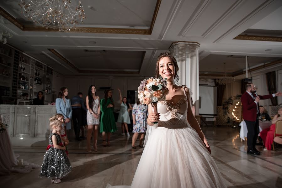 Nhiếp ảnh gia ảnh cưới Ekaterina Bobrova (bobrova). Ảnh của 8 tháng 10 2019