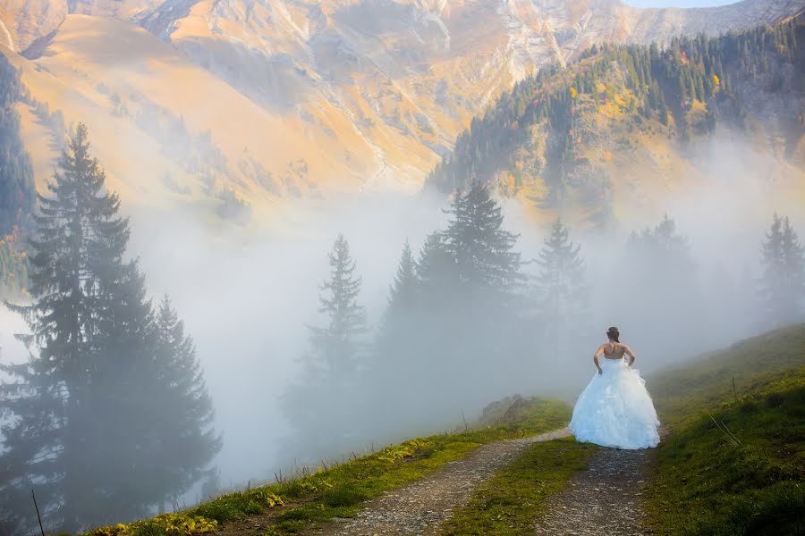 Fotógrafo de casamento Aurélie Felli (creationphoto). Foto de 5 de outubro 2017