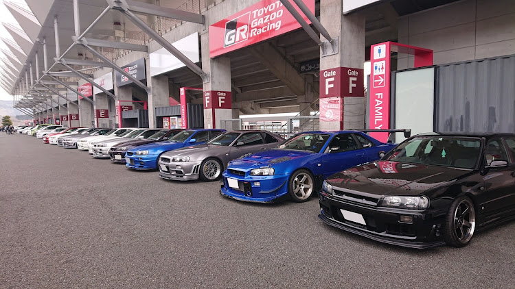スカイラインの34祭り・フォローワーさんからの👍️いいねに感謝・Garage F・F-tune・3月もよろしくお願いしますに関するカスタム事例の投稿画像3枚目