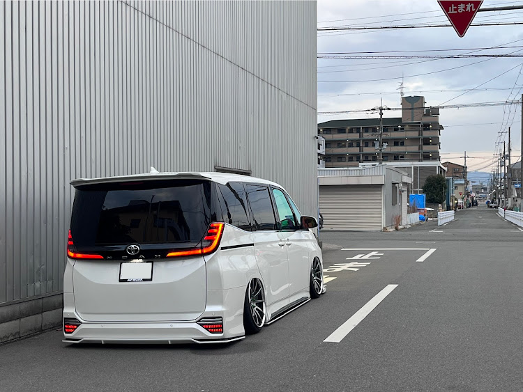 ノアの90ノア・クールレーシング・SSR wheels・エグゼキューター CV01・新年初カスタムに関するカスタム事例の投稿画像2枚目