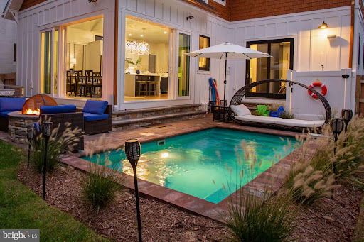 Maison avec piscine 2