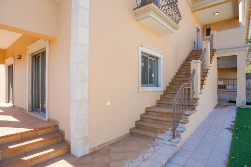 House 4