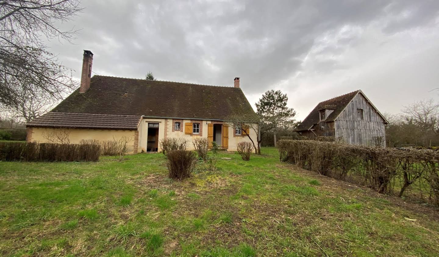 House with garden and terrace Toucy