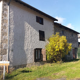 maison à Chaumont-le-Bourg (63)