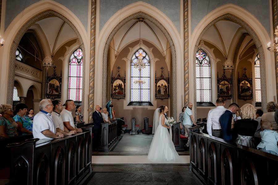 Jurufoto perkahwinan Tomasz Nieradzik (stylovechwile). Foto pada 13 Julai 2023