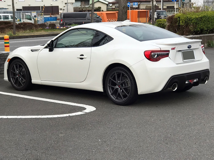 BRZの出勤前・BNR32・遭遇したクルマ・ノーマルが一番に関するカスタム事例の投稿画像2枚目
