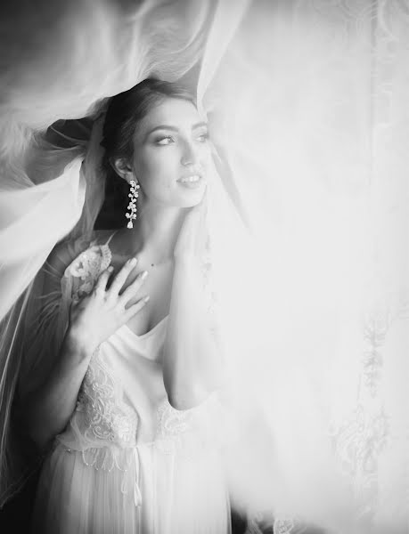 結婚式の写真家Oleg Vorozheykin (oleg7art)。2019 1月12日の写真