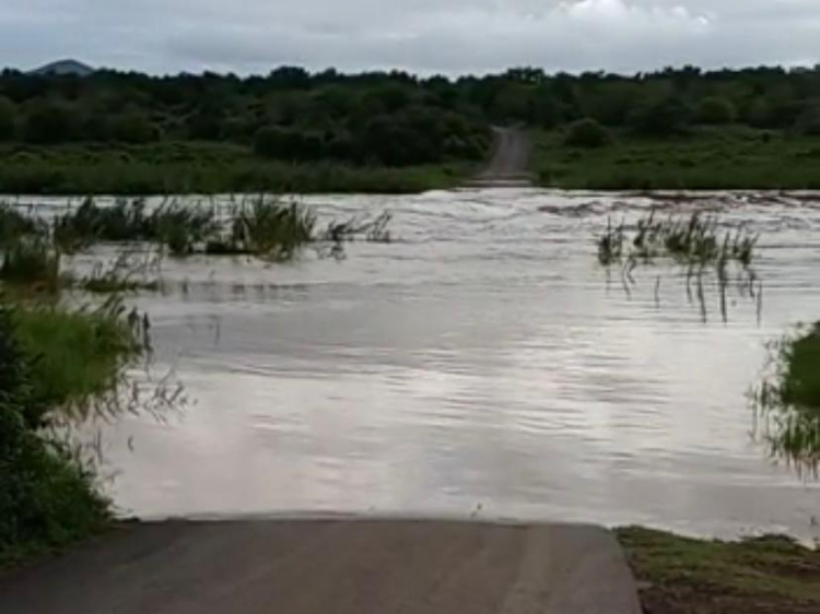 The flooded Black iMfolozi River.