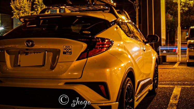 C-HRのC-HR・街中撮影・夜ショットに関するカスタム事例の投稿画像1枚目