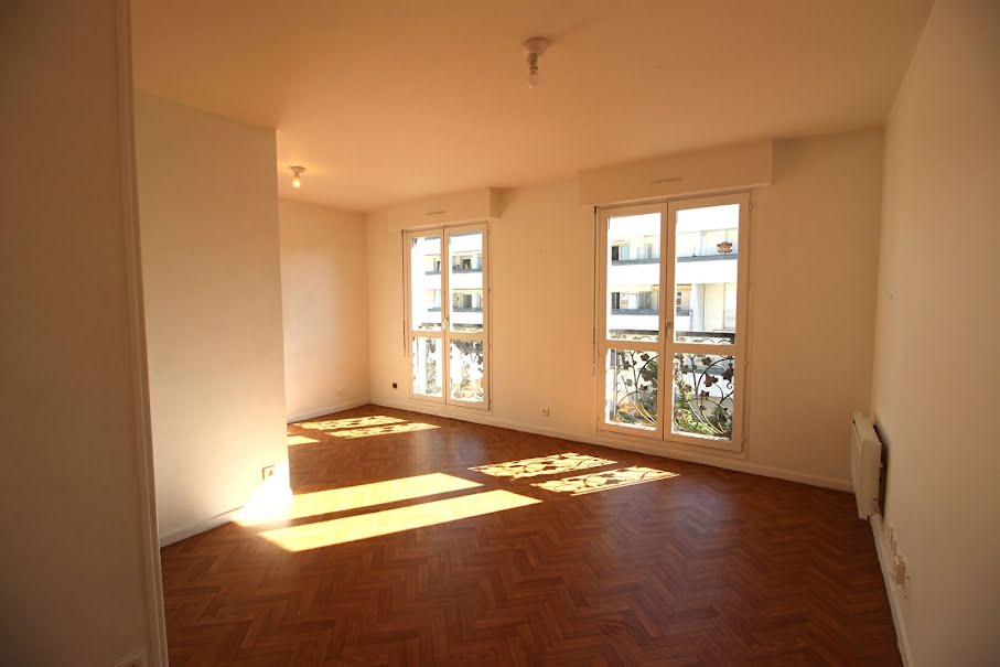 Location  appartement 1 pièce 32.5 m² à Troyes (10000), 448 €