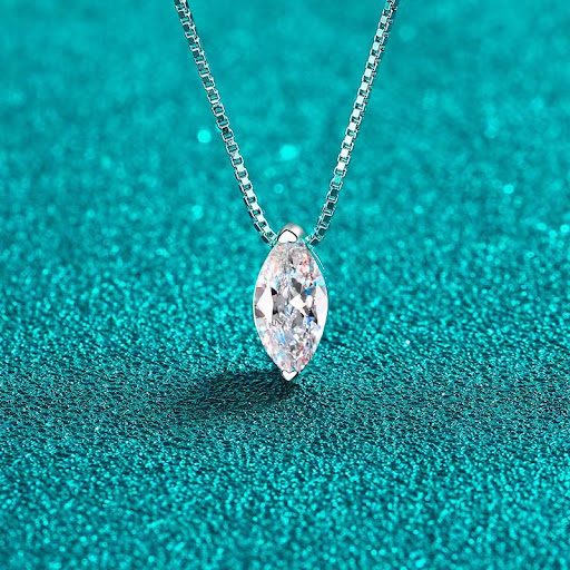 Title 2, S925 Sterling Silver Horse Eye Classic Solitair...
