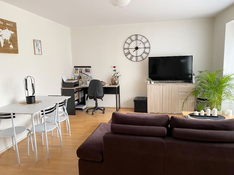 Location  appartement 1 pièce 44 m² à Chaumont (52000), 440 €