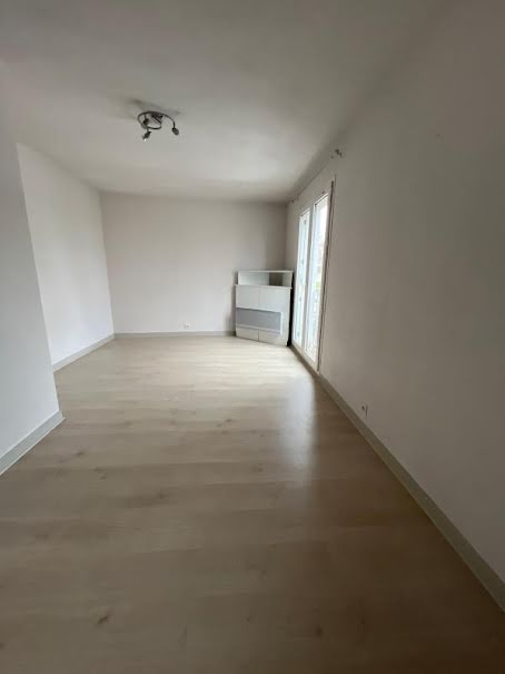 Location  appartement 1 pièce  à Limoges (87000), 320 €