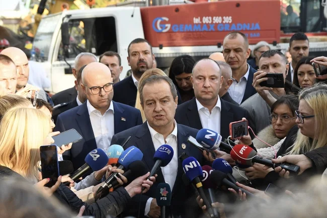 Dačić: I ministar Vesić na spisku od 20 osoba koje će policiji dati izjavu o tragediji u Novom Sadu