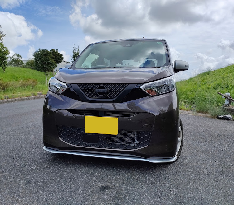 デイズの車検・LEDの作業も久しぶりにやるよ・9月も終わりますね・Cピラーをイジろうかと考えてますに関するカスタム事例の投稿画像2枚目