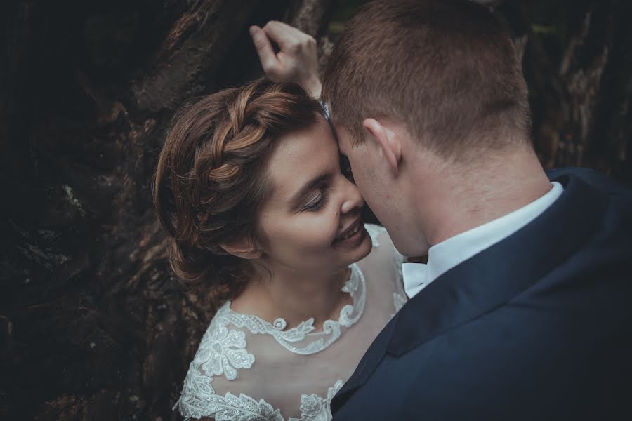 Fotógrafo de casamento Pawel Andrzejewski (loveneeds). Foto de 31 de janeiro 2017