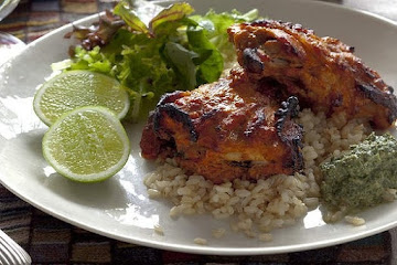 Tandoori chicken with mint-yoghurt sauce