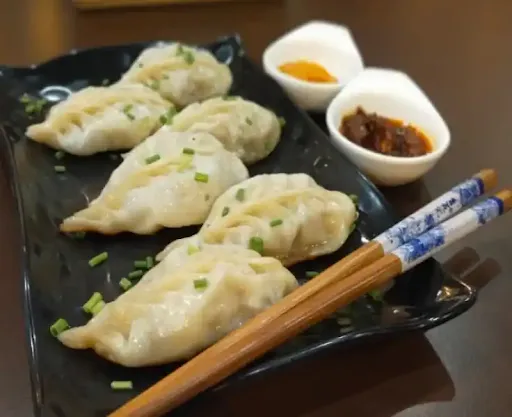 Steam Chicken Momo 6 Pieces