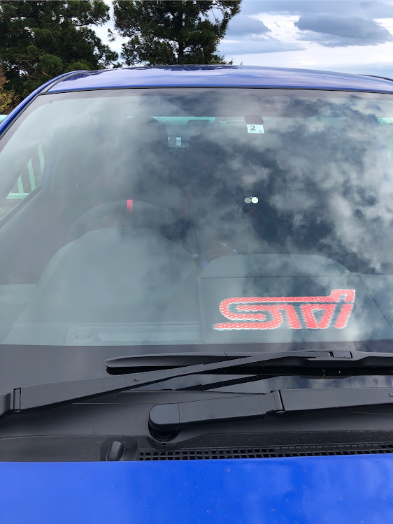 WRX STIの神奈川スバル限定・WRX STI VAB・愛車に感謝・センターマーカーに関するカスタム事例の投稿画像5枚目