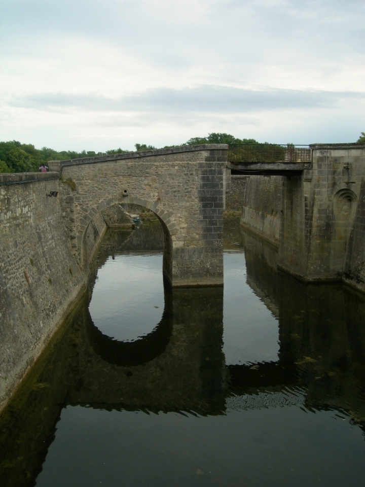 Ponte sul fossato di lady oscar