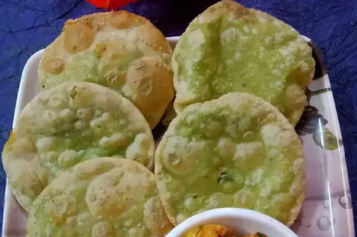 Karaisutir Kachori [4 Pieces]