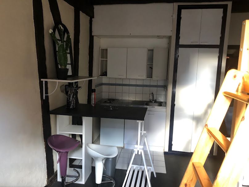 Location meublée appartement 1 pièce 25 m² à Limoges (87000), 370 €