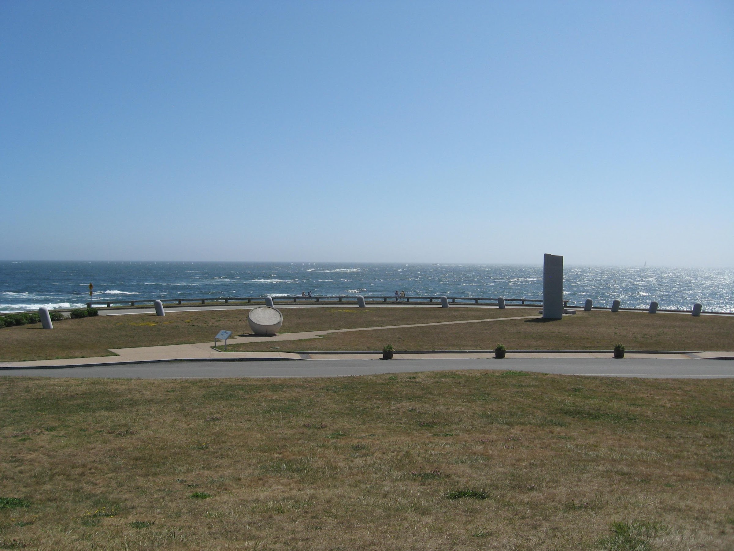 Looking out to the ocean at Brenton Point State Park