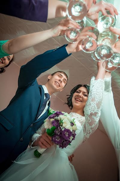 Fotógrafo de bodas Vadim Belov (alloof). Foto del 3 de abril 2017