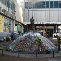 Fontana della Stazione di Nara. di 