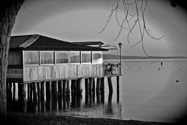 Lake on B  W di Inouk