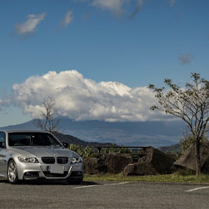 3シリーズ セダン 325i