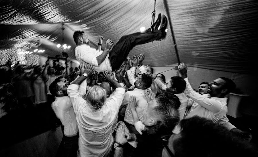 Fotógrafo de casamento Ákos Erdélyi (erdelyi). Foto de 28 de junho 2019