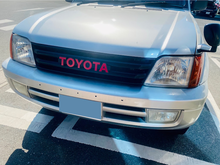 ランドクルーザープラドのTOYOTAエンブレム・プラド女子・グリルバッヂ・グリルマーカーに関するカスタム事例の投稿画像9枚目