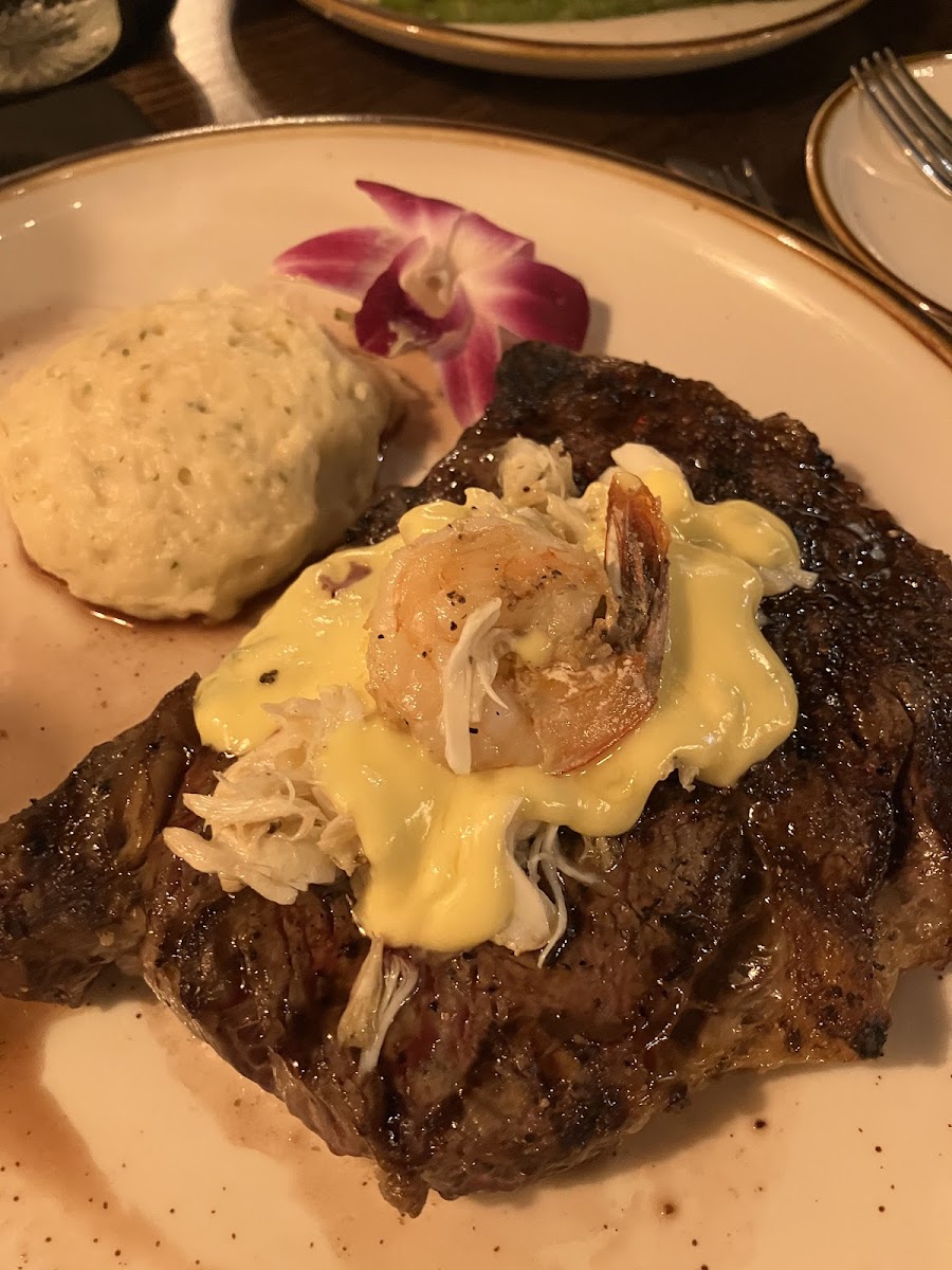 20 ounce ribeye oscar - with crabmeat and shrimp. Side of mashed potatoes.