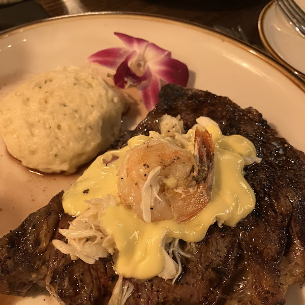 20 ounce ribeye oscar - with crabmeat and shrimp. Side of mashed potatoes.