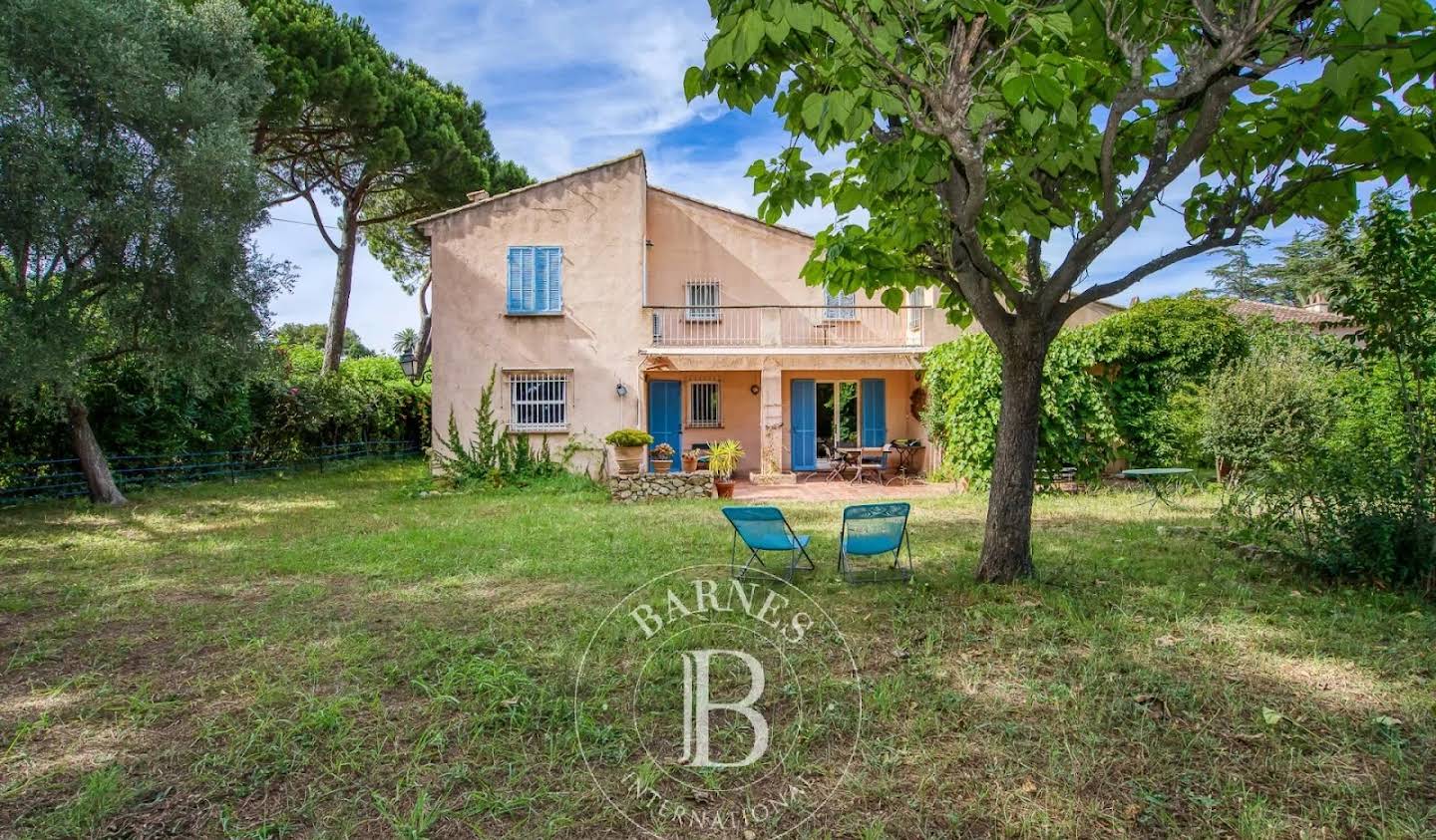 House Saint-Tropez