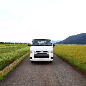 ハイエースバン GDH201V