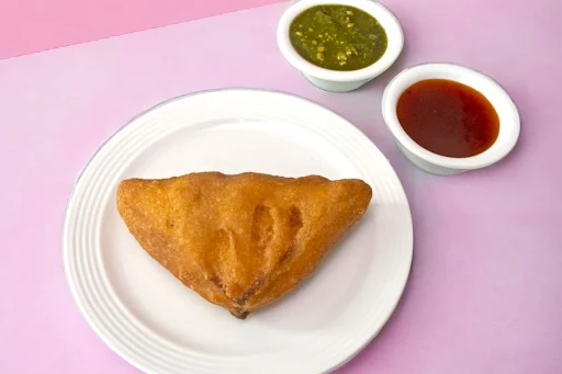 Bread Pakoda [1 Piece] With Chutney