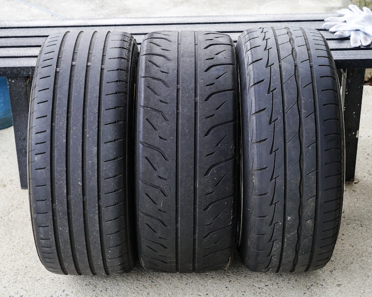 ロードスターのBRIDGESTONE・POTENZA・nd5rc・タイヤ・ロードスター に関するカスタム事例の投稿画像1枚目