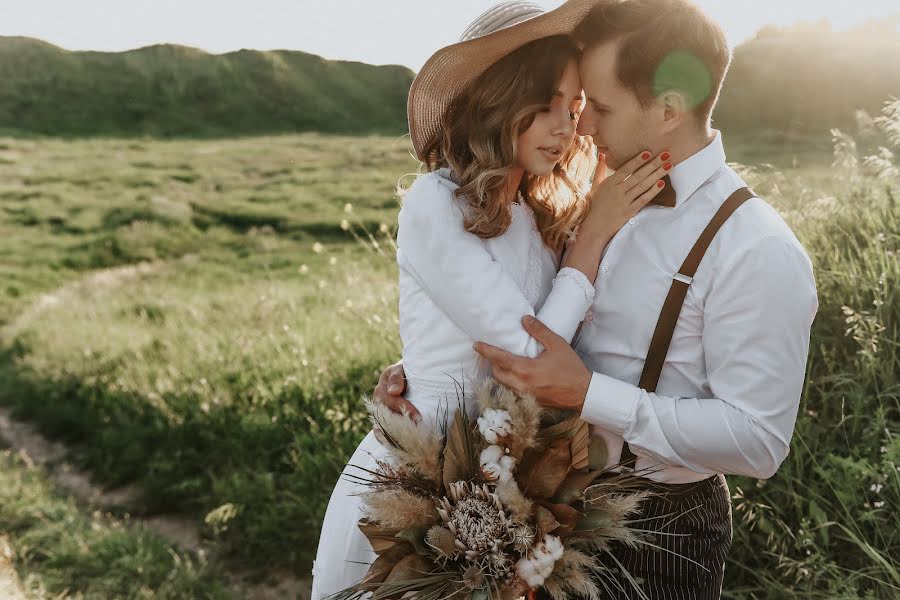 Wedding photographer Yuliya Zakharova (jusik). Photo of 16 June 2020