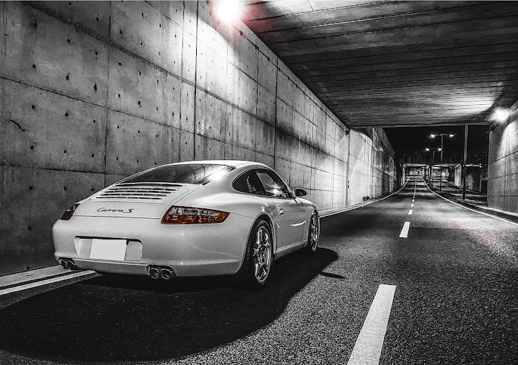 911 クーペの緊急事態宣言3rd・pickup❣️・ピックアップを狙ってみるw・自動車税お高いです❗️・PORSCHE 911 carrera Sに関するカスタム事例の投稿画像1枚目