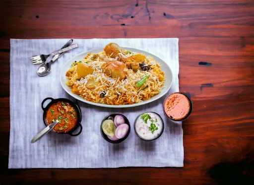 Aloo Dum Biryani (Serves 1)