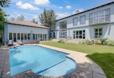 Maison avec piscine et jardin 1